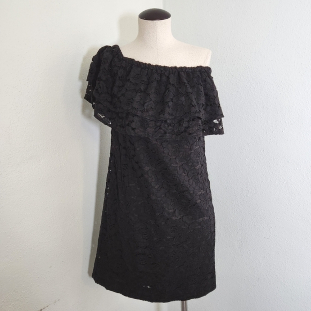 Trina Turk Black Off Shoulder Ruffle Lace Small